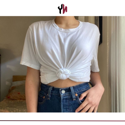 Cách Buộc Áo Thun Thành Áo Croptop- vuông